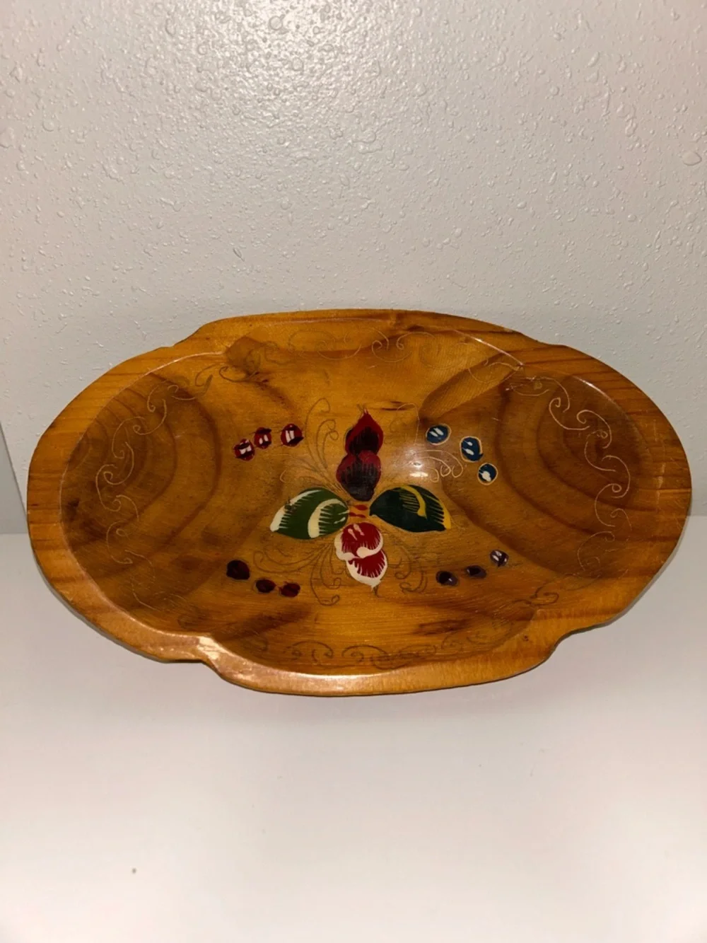 Vintage Batea wood bowl with floral decoration